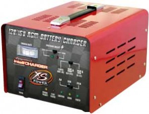 XS POWER 12/16V BATTERY CHARGER